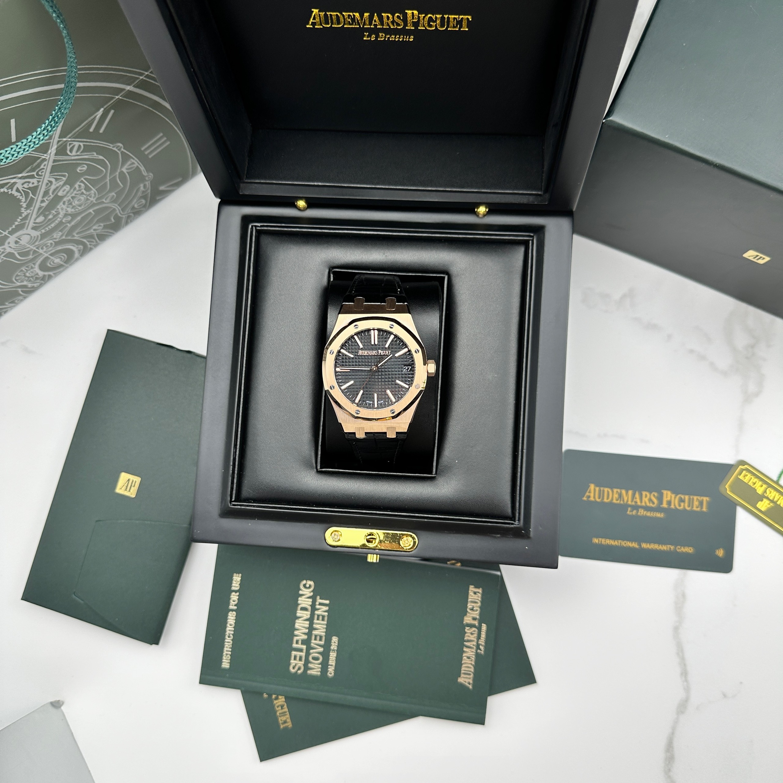 Mua Đồng Hồ Audemars Piguet Fake: Rủi Ro & Lựa Chọn Thông Minh Cho Người Dùng Việt