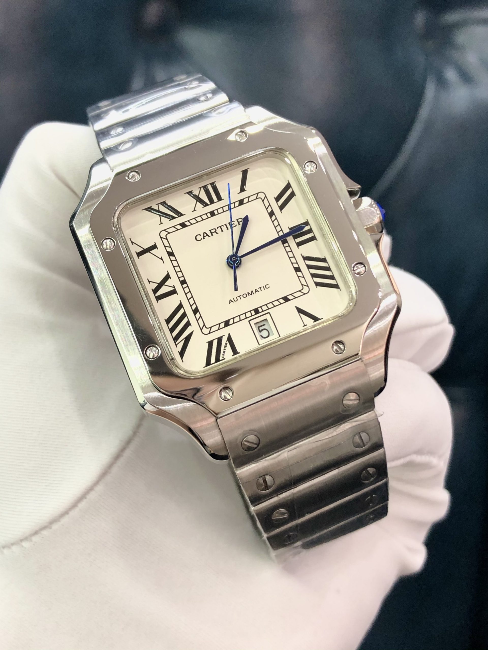 Đồng Hồ Cartier Nam Chính Hãng: Biểu Tượng Sang Trọng Vượt Thời Gian Cho Quý Ông