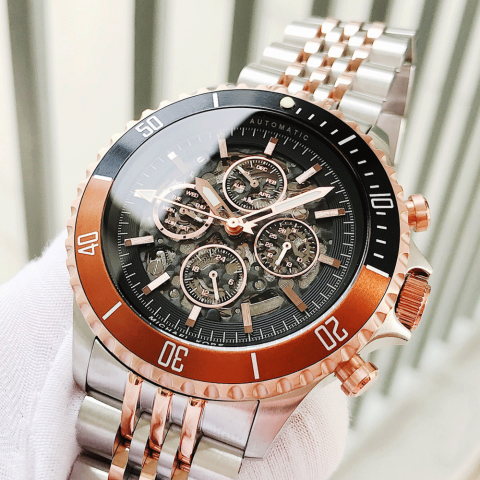 Phụ Kiện Đồng Hồ Michael Kors: Nâng Tầm Phong Cách và Bảo Vệ Giá Trị