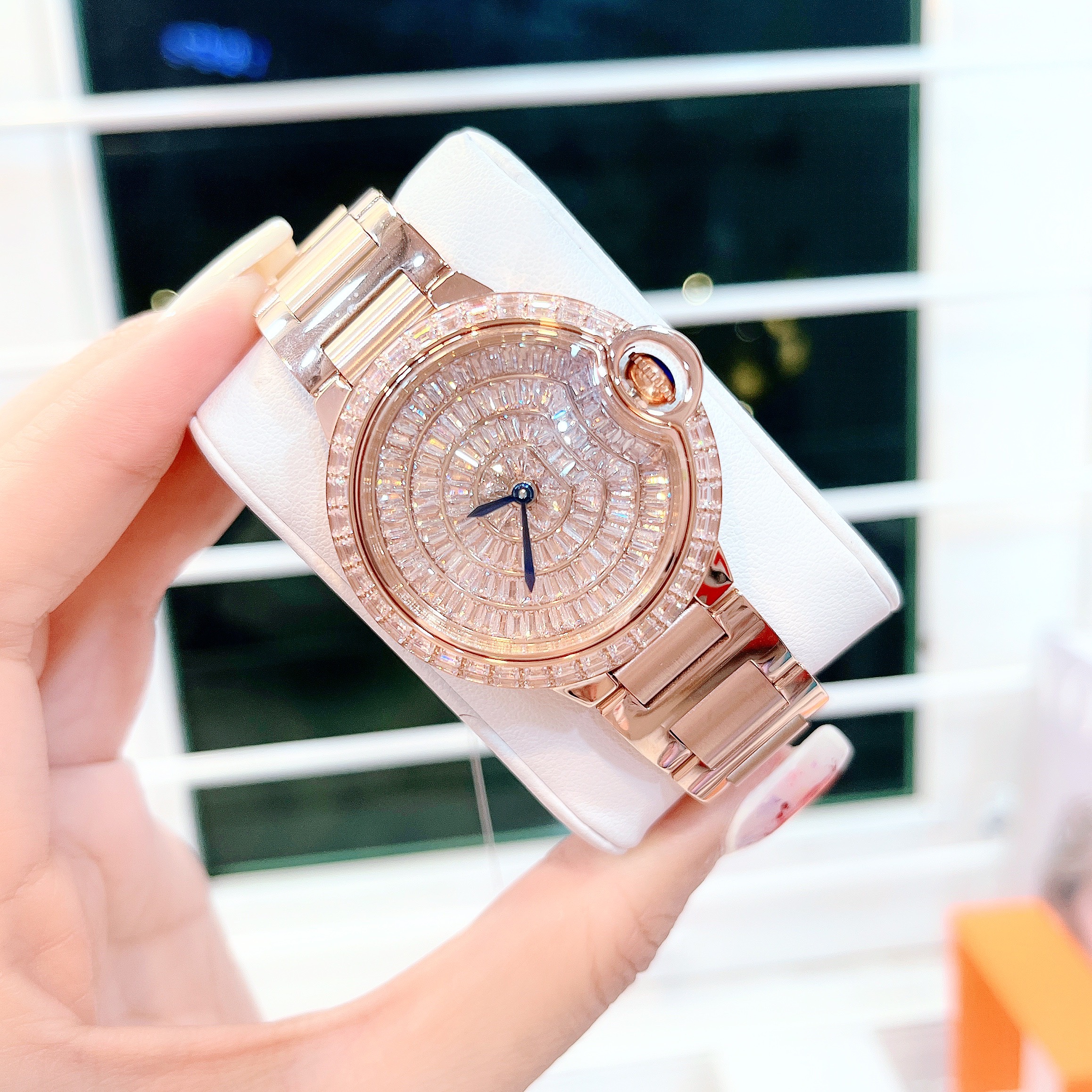 Đồng hồ X Cer của nước nào? Giải mã bí ẩn thương hiệu và cách xác định xuất xứ