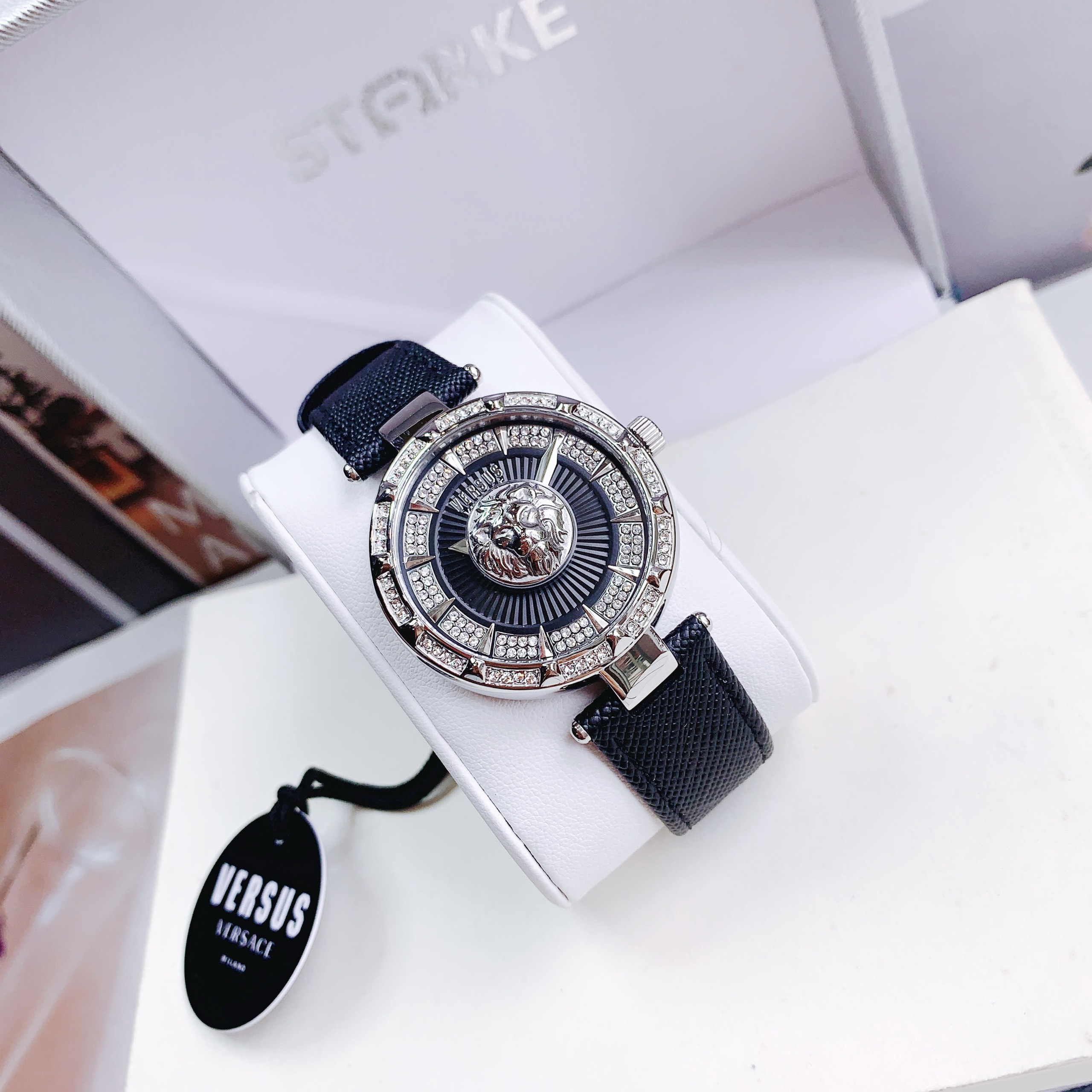 Đồng Hồ Versus Versace Chính Hãng: Hướng Dẫn Chi Tiết Để Nhận Diện và Bảo Quản