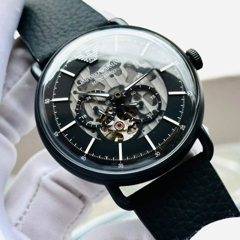 Đồng hồ Emporio Armani dây da – Biểu Tượng Phong Cách và Đẳng Cấp Vượt Thời Gian