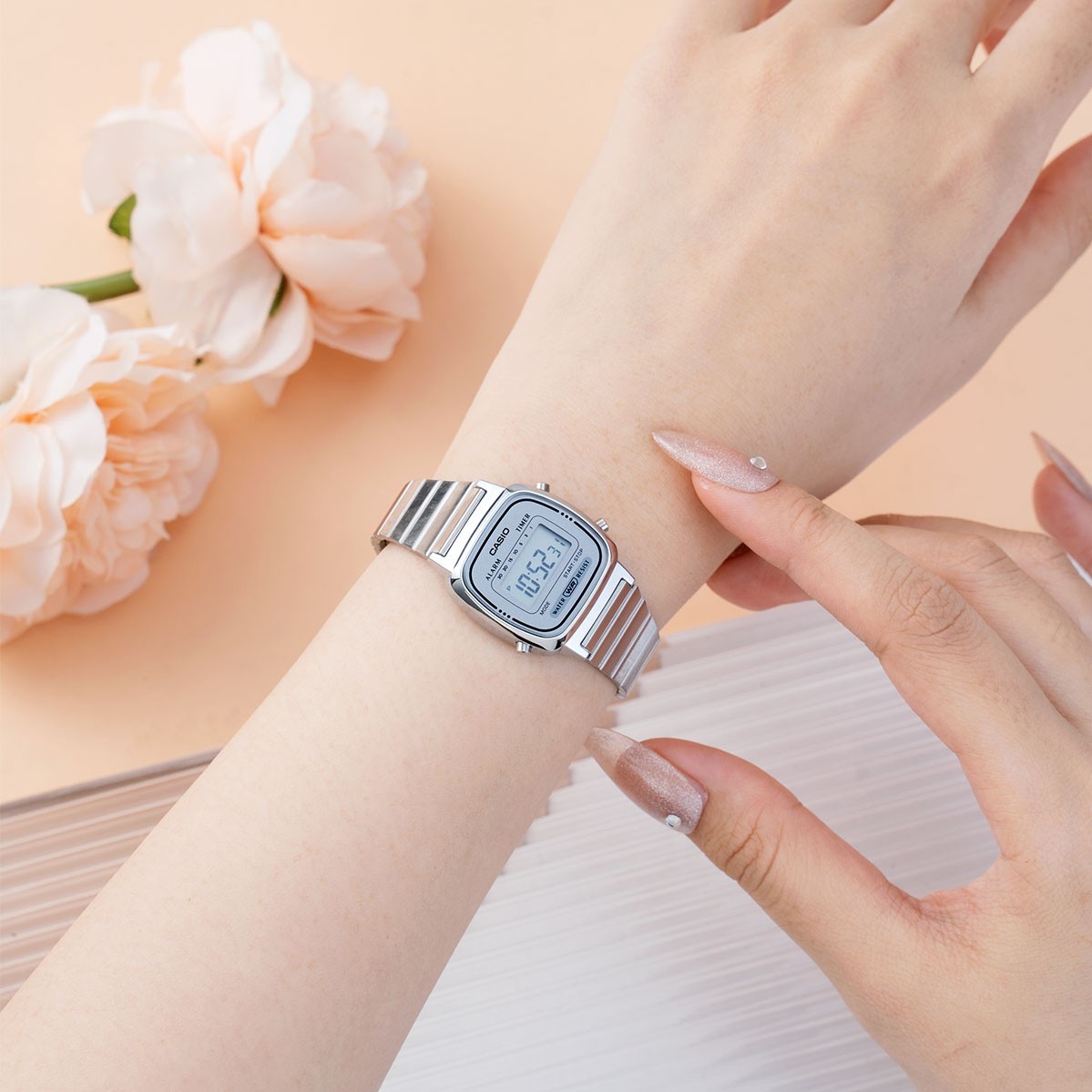 Đồng Hồ Nữ Casio Hải Triều: Khám Phá Vẻ Đẹp, Độ Bền và Phong Cách