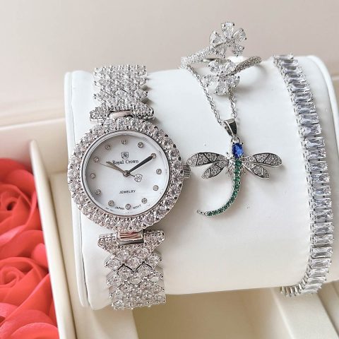 Đồng hồ Royal Crown của nước nào có đáng để sở hữu?