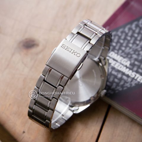 Đồng Hồ Seiko Nam Dây Kim Loại SUR307P1: Biểu Tượng Của Phong Cách và Độ Bền