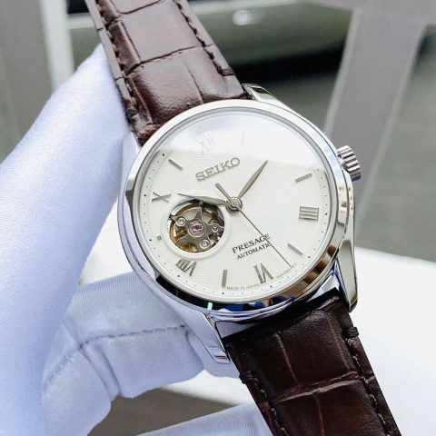 Đồng Hồ Seiko Dây Da Automatic: Biểu Tượng Của Phong Cách và Chất Lượng Nhật Bản Đồng Hồ Seiko Dây Da Automatic: Biểu Tượng Của Phong Cách và Chất Lượng Nhật Bản