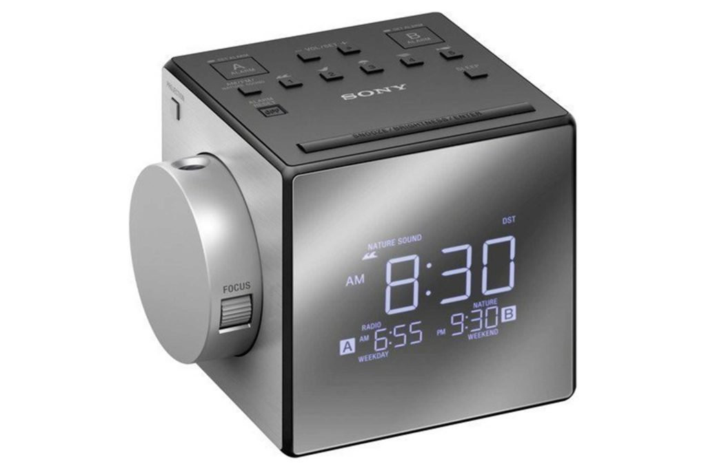 Đồng hồ báo thức thông minh Sony Compact AM/FM với tính năng báo thức kép