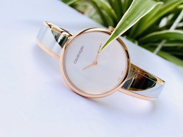 Đồng Hồ Calvin Klein Xách Tay: Rủi Ro Tiềm Ẩn Và Hướng Dẫn Mua Hàng Chính Hãng