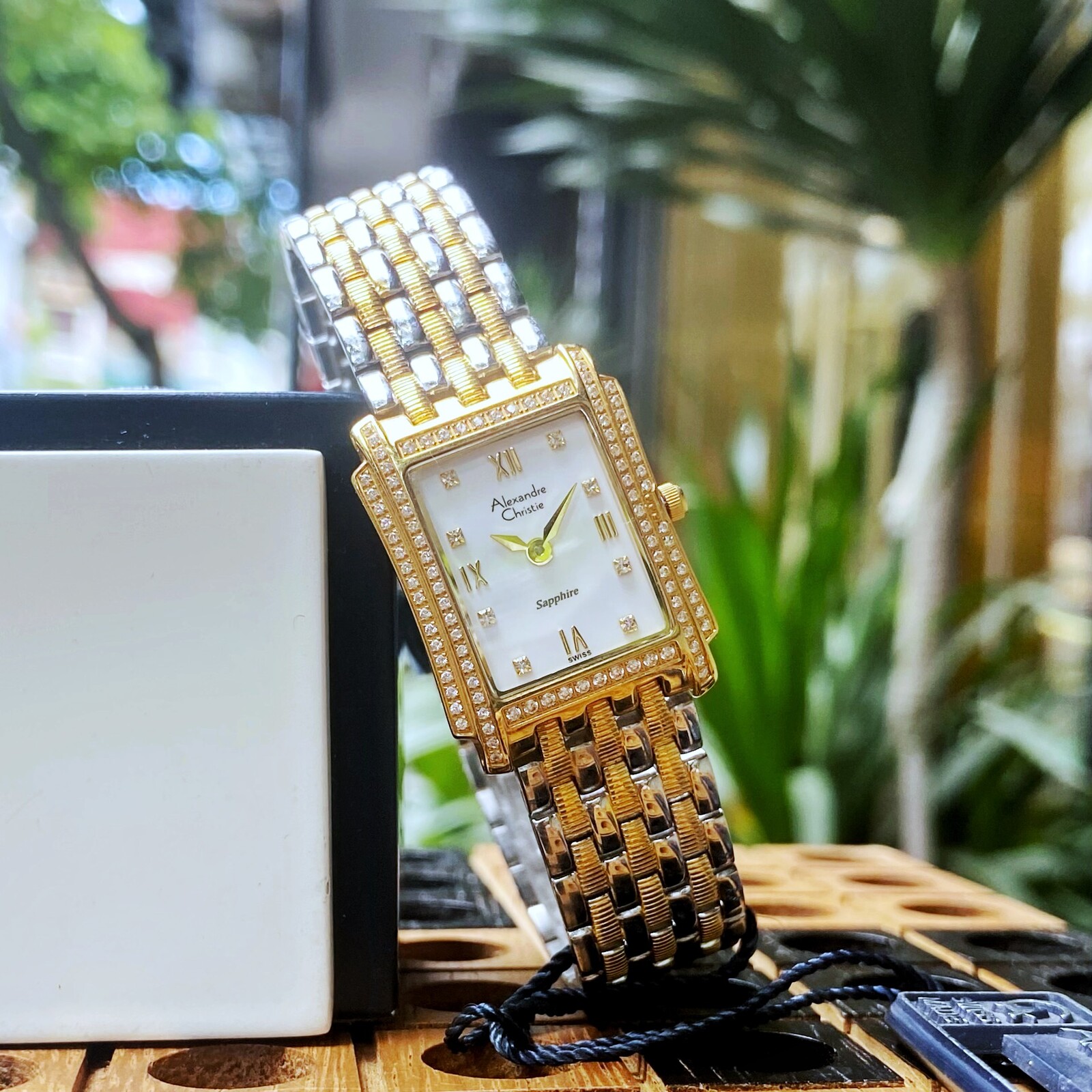 Giá Đồng Hồ Alexandre Christie Nữ: Hướng Dẫn Mua Sắm Thông Minh