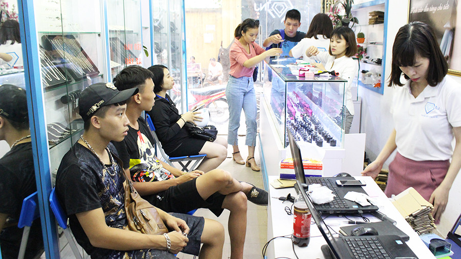 Tổng quan cửa hàng Trang Sức TNJ, điểm đến cho những ai tìm kiếm đồng hồ nam kiểu dáng đẹp