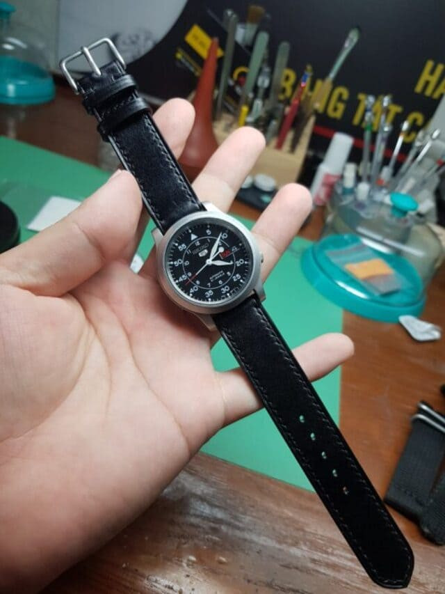 Đồng hồ Seiko thay dây da mới mang lại diện mạo sang trọng