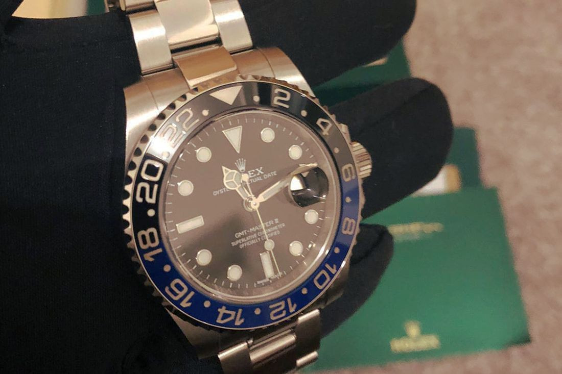 Đồng hồ Rolex cũ hỏng, vẫn có giá trị khi được thu mua lại.