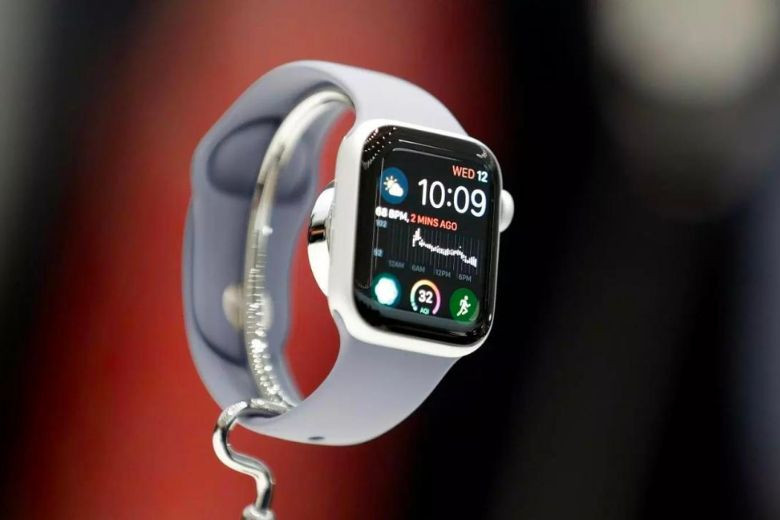 Apple Watch Gen 1 (2014) phiên bản đầu tiên theo dõi sức khỏe cơ bản