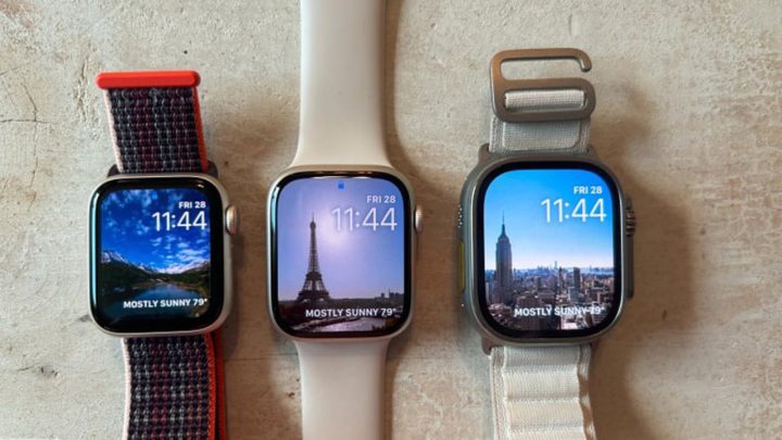 Đánh giá đồng hồ Apple Watch SE 2022 - mặt đồng hồ hiển thị giờ và các icon ứng dụng