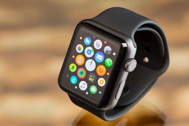Apple Watch Series 2 (2016) với GPS và khả năng chống nước WR50m