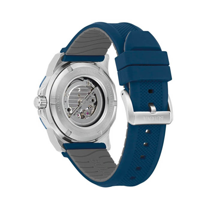 Đồng hồ cơ automatic lộ máy thể hiện kỹ thuật chế tác thủ công tinh xảo của ngành đồng hồ.