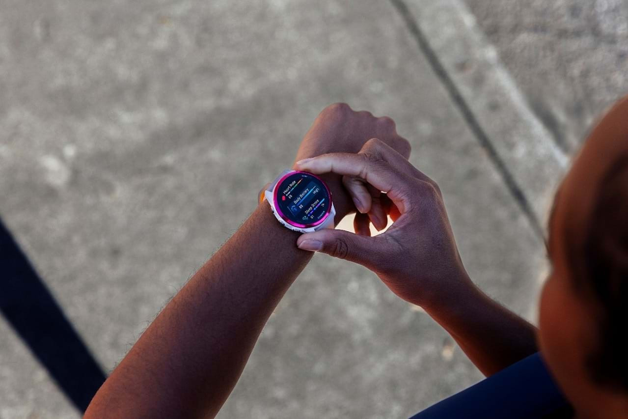 Đồng hồ Garmin Forerunner 970 biểu tượng cho sự phát triển của thị trường đồng hồ thể thao tại Việt Nam