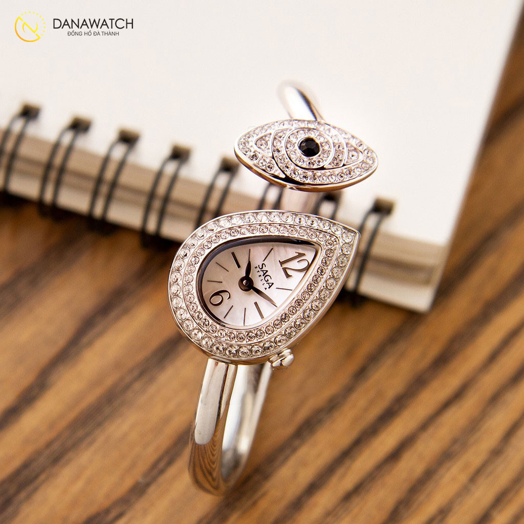 Đồng hồ Saga đính đá Swarovski mang vẻ đẹp độc đáo và ấn tượng
