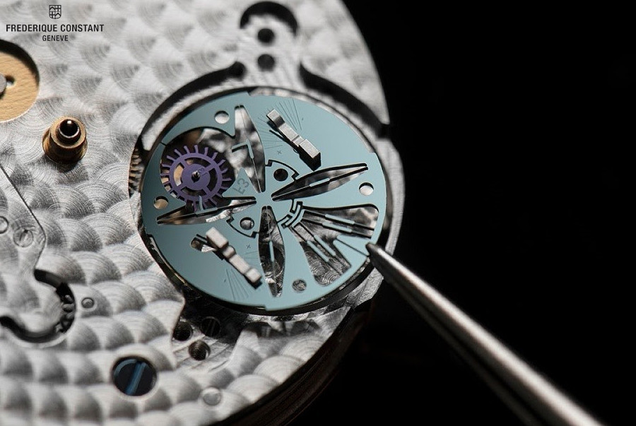 Quy trình kích hoạt bảo hành đồng hồ Frederique Constant đơn giản