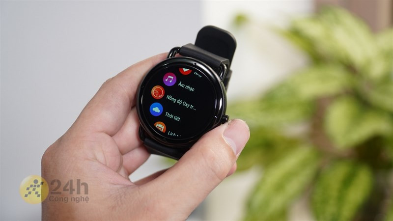 Đồng hồ đo nhịp tim BeU Sporty 1 hiển thị các tính năng theo dõi sức khỏe