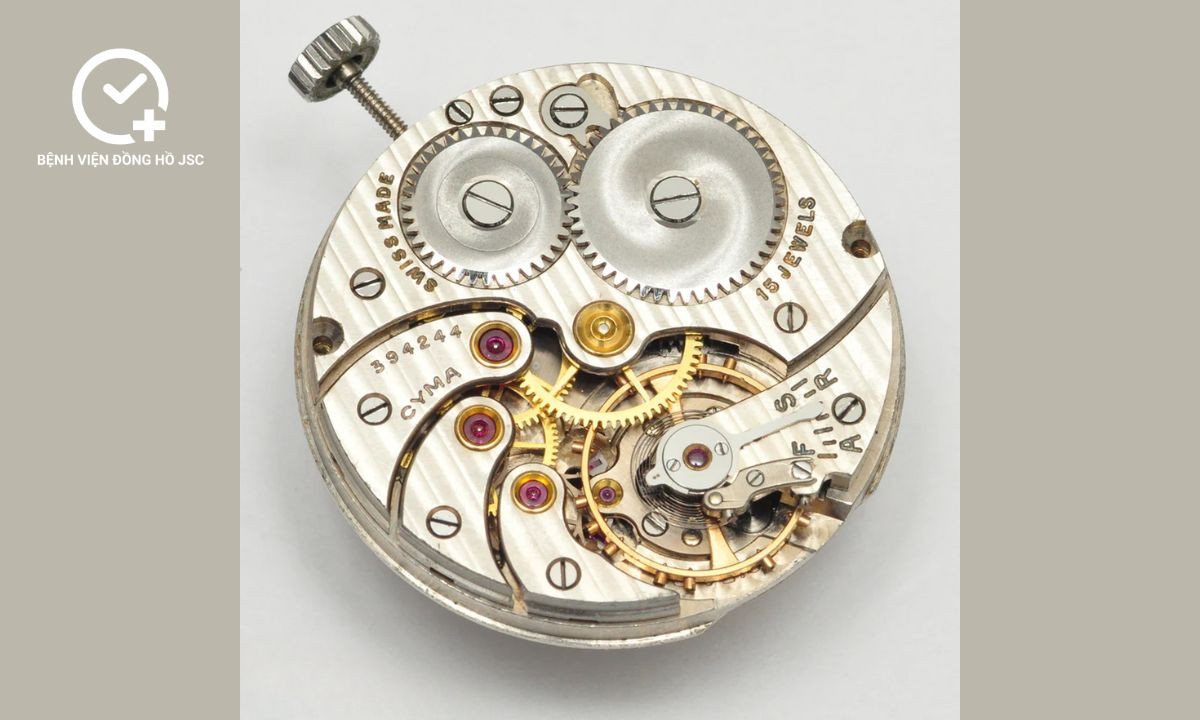 Bộ máy Cyma Caliber 216 với 15 chân kính, minh chứng chất lượng đồng hồ Thụy Sĩ
