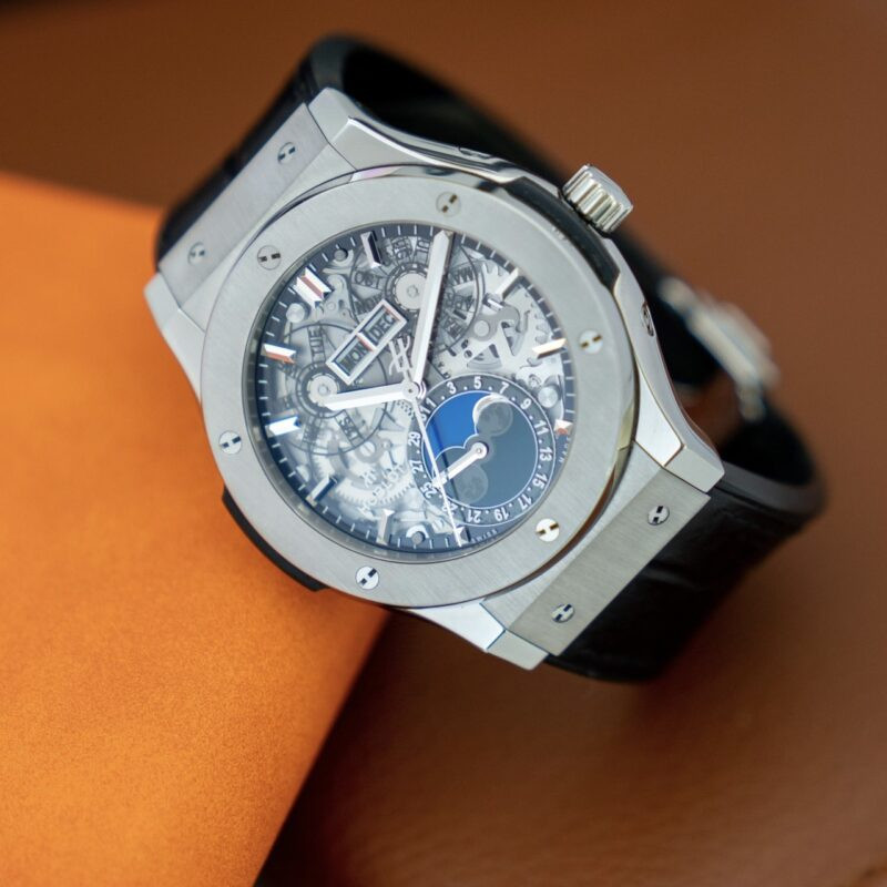 Vật liệu cao cấp tạo nên điểm đặc biệt của đồng hồ Hublot