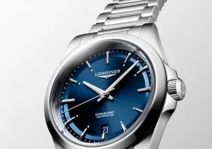 Đồng hồ Longines Conquest Classic dây kim loại hiện đại