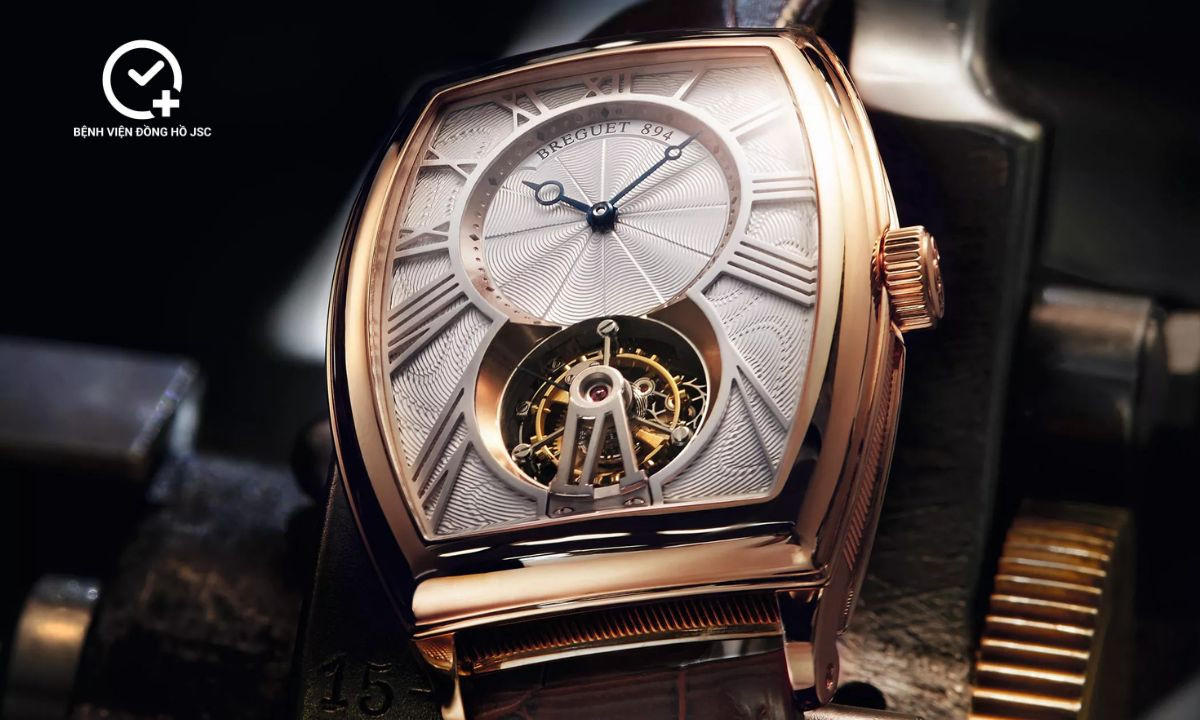 Đồng hồ Breguet Heritage nổi bật với thiết kế “thùng rượu” độc đáo