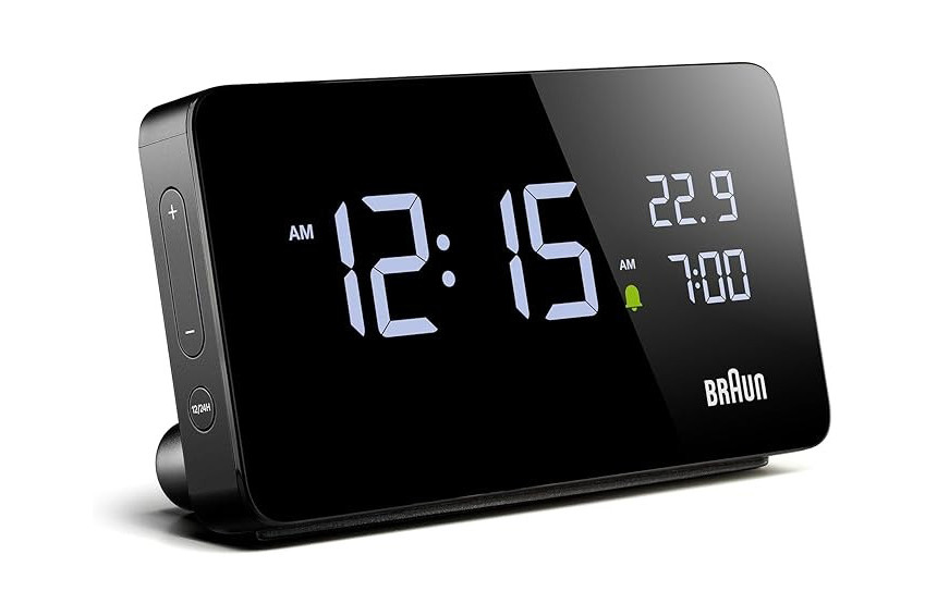 Đồng hồ để bàn điện tử Braun Digital Alarm Clock BC20B với màn hình LCD sắc nét và cổng sạc USB