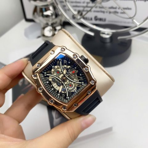 Hướng Dẫn Mua Đồng Hồ Nam Chính Hãng: Cẩm Nang Toàn Diện Từ A-Z Hướng Dẫn Mua Đồng Hồ Nam Chính Hãng: Cẩm Nang Toàn Diện Từ A-Z