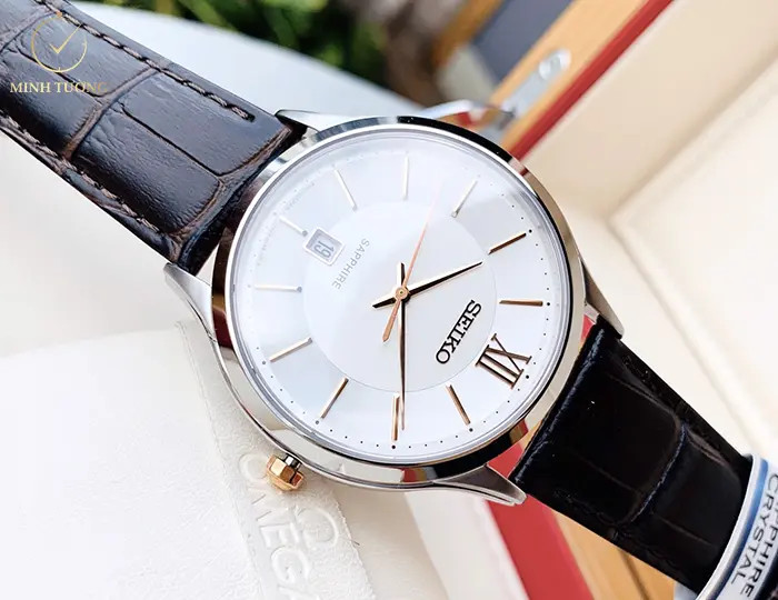 Bộ máy đồng hồ Seiko Quartz bên trong vỏ