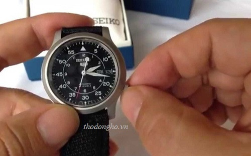 Hướng dẫn chi tiết cách chỉnh kim giây đồng hồ chạy chuẩn xác