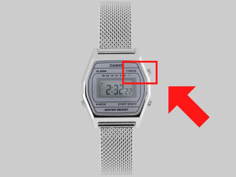 Sử dụng nút TIMER để điều chỉnh giờ trên đồng hồ điện tử 3 nút