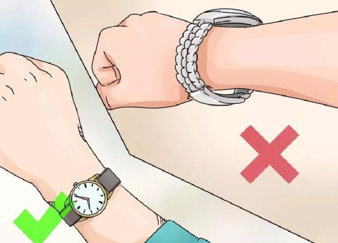 Xác định kích thước cổ tay để chọn đồng hồ phù hợp với tay