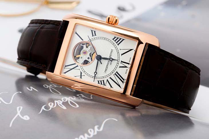 Đồng hồ cơ Frederique Constant đẹp mắt, cân nhắc yếu tố phong thủy khi mua.