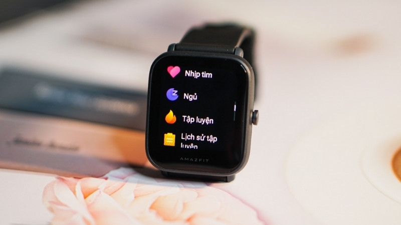 Đồng hồ Amazfit Bip có các tính năng hỗ trợ sức khỏe và thông báo