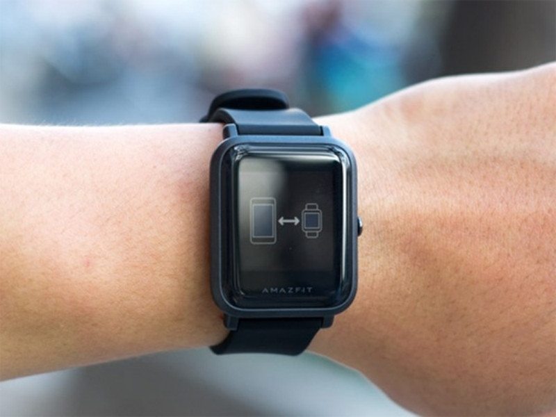 Khôi phục cài đặt gốc đồng hồ Amazfit để kết nối lại với điện thoại