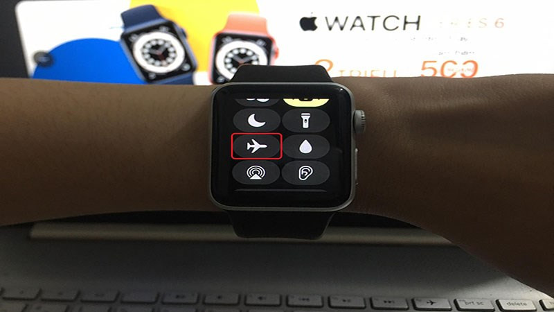 Bật chế độ máy bay trên Apple Watch sau khi kết nối với Android để tối ưu tín hiệu