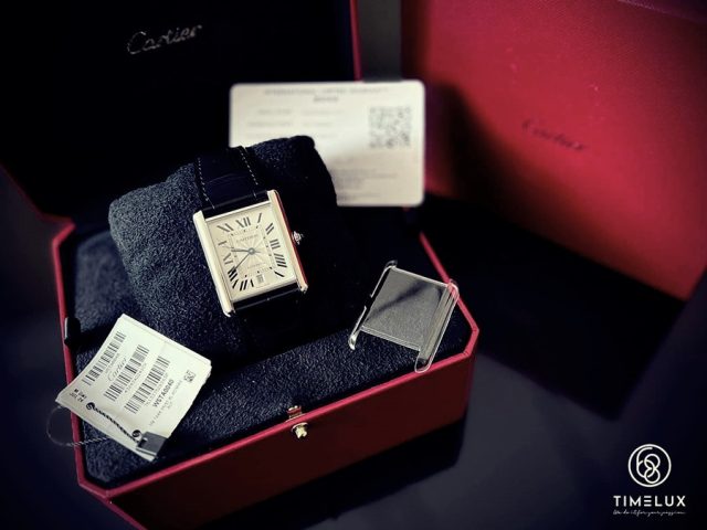 Đồng hồ Cartier nữ chính hãng Tank với mặt số La Mã cổ điển