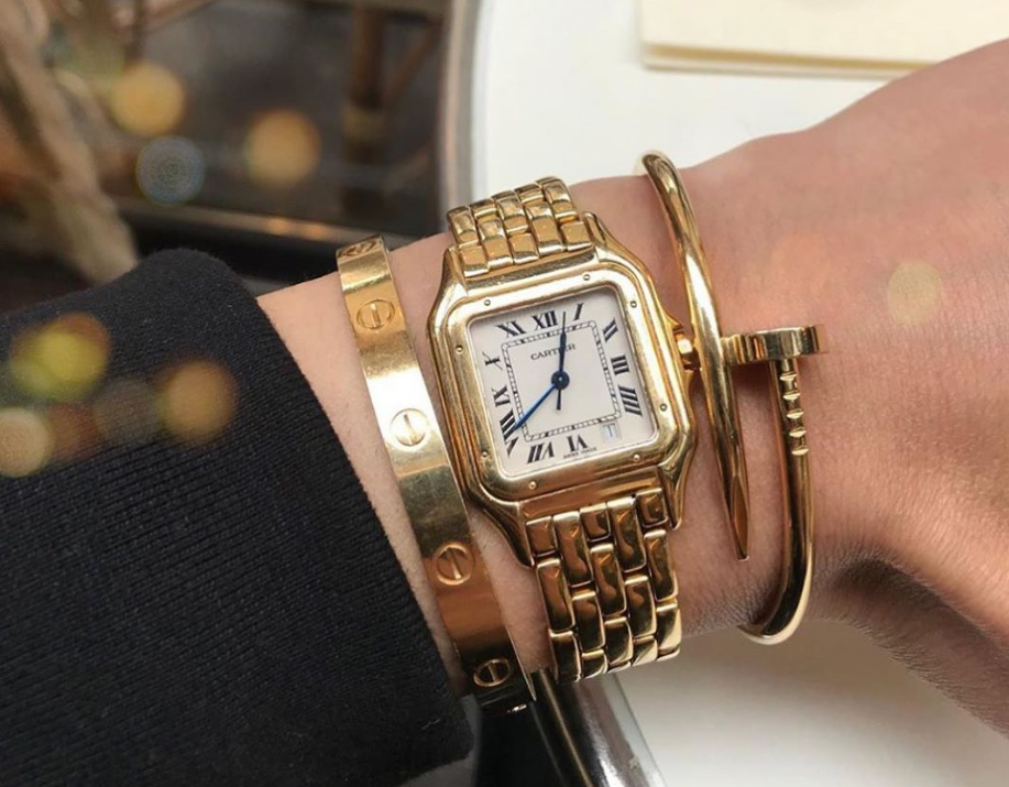 Đồng Hồ Cartier Nữ Mặt Vuông: Biểu Tượng Của Sự Tinh Tế Và Đẳng Cấp Vượt Thời Gian