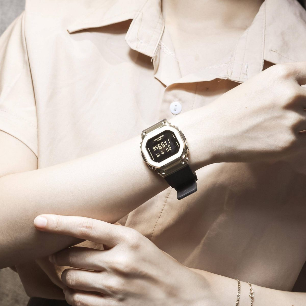 G-Shock GM-S5600GB-1DR bán chạy với màu vàng kim sang trọng