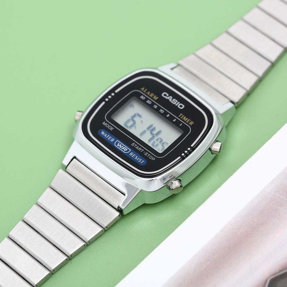 Đồng hồ Casio LA670WA-1DF dễ dàng phối đồ hàng ngày