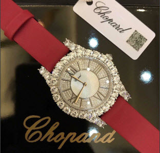 Đồng Hồ Chopard Đính Đá Dây Da: Biểu Tượng Của Sự Sang Trọng và Đẳng Cấp Vượt Thời Gian