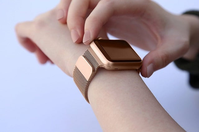 Mặt đồng hồ Apple Watch phù hợp với nữ, thể hiện phong cách sang trọng