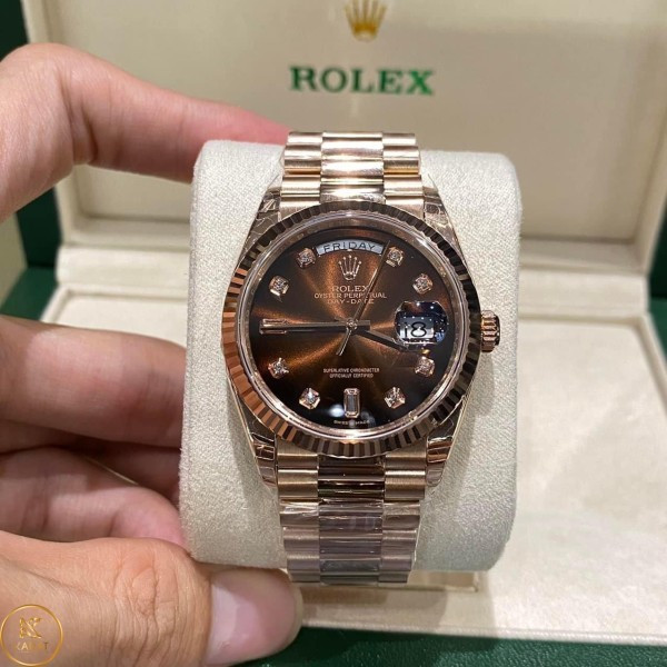 Đồng hồ Rolex nhái giá rẻ: Mặt số chi tiết và chất liệu thép không gỉ