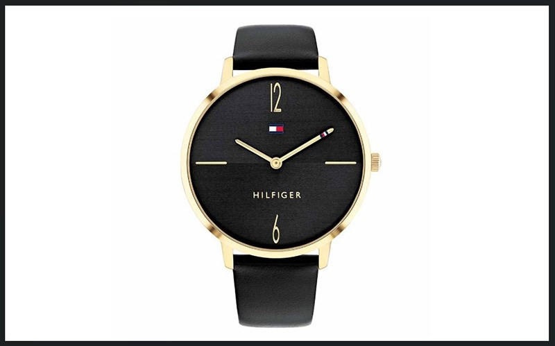 Dây đeo làm bằng da tổng hợp của đồng hồ Tommy Hilfiger, mang lại cảm giác thoải mái khi đeo
