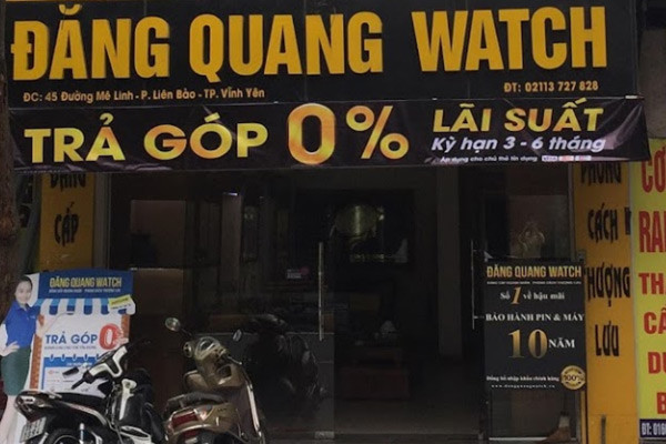 Không gian bên trong cửa hàng đồng hồ Đăng Quang tại 45 Mê Linh, Vĩnh Yên