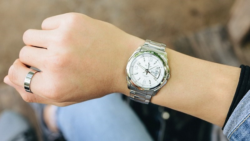 Với nhiều tính năng vượt trội, đồng hồ Casio Edifice là lựa chọn hoàn hảo cho quý ông