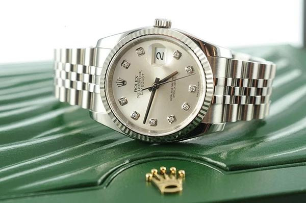 Thiết kế tinh tế của đồng hồ Rolex Oyster Perpetual Datejust 41mm