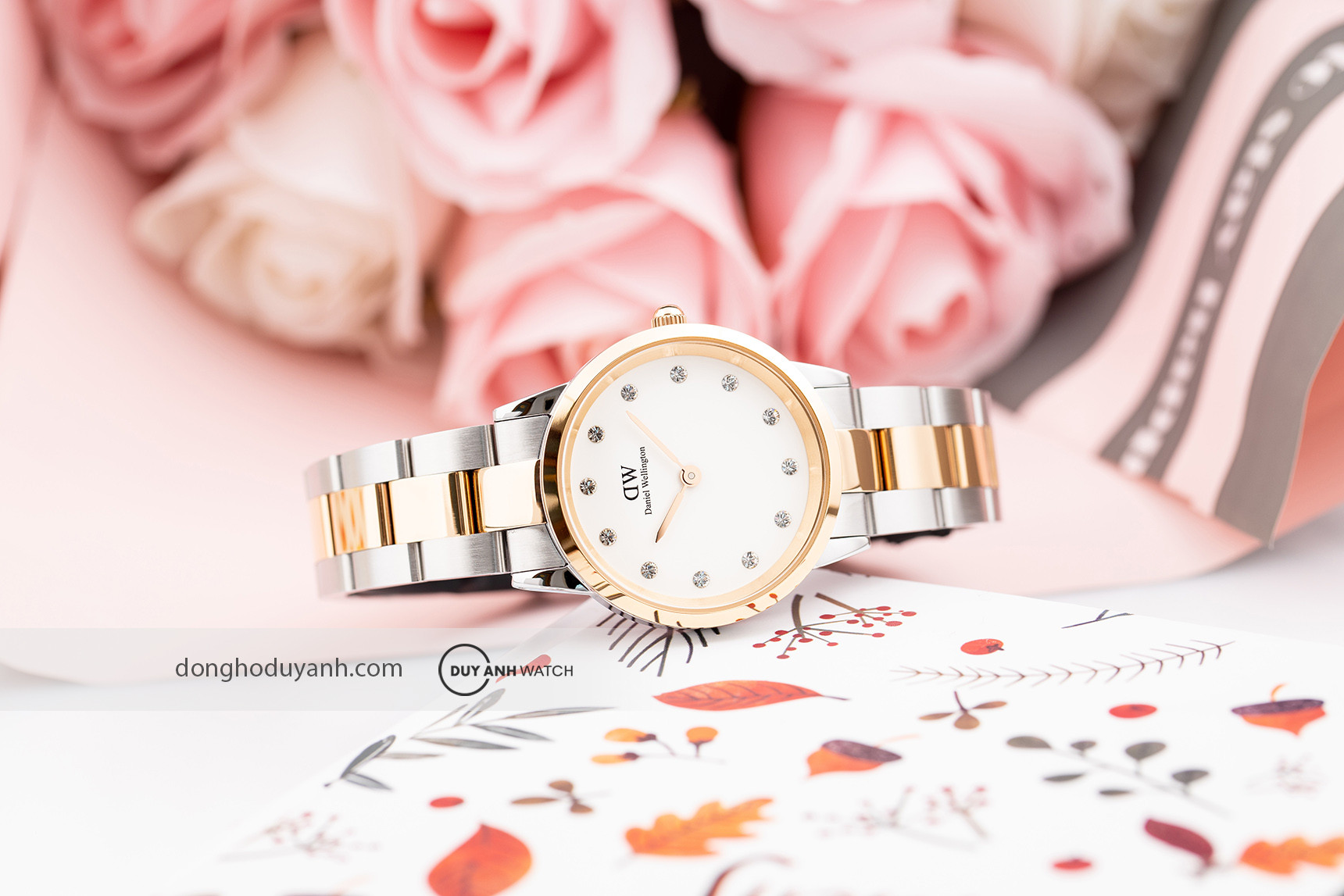 Đồng hồ Daniel Wellington Iconic Link Lumine DW00100358 với mặt số pha lê lấp lánh
